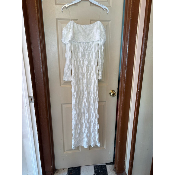 AKIRA Dresses & Skirts - Women's AKIRA White Dress Size M